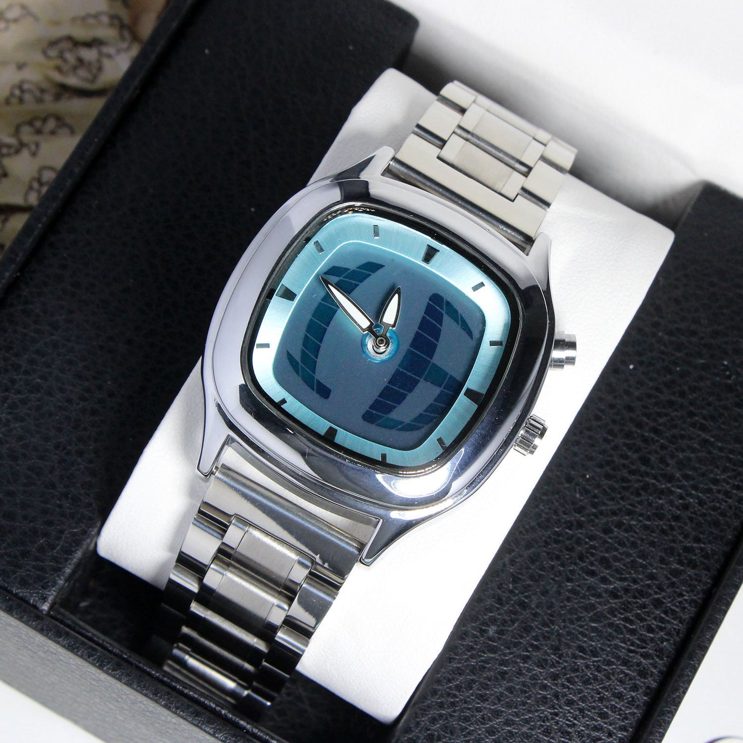 Retro Fashion Universal Men's Pointer Digital Watch